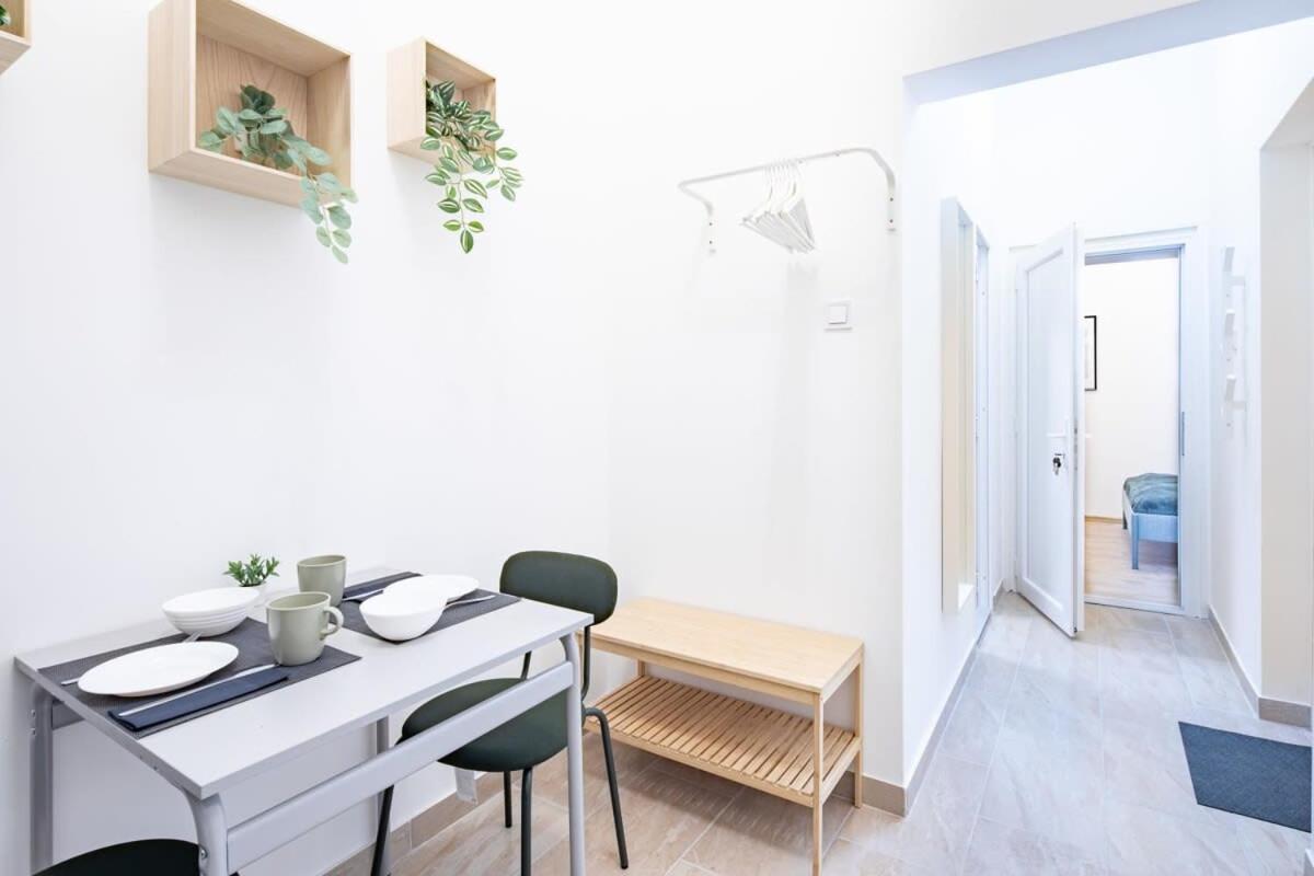Central - New - Comfy Ac Studio Budapest Exterior foto