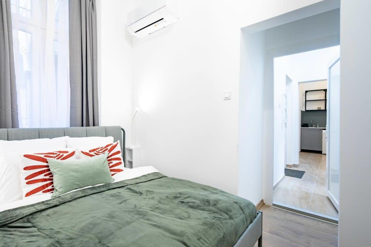 Central - New - Comfy Ac Studio Budapest Exterior foto